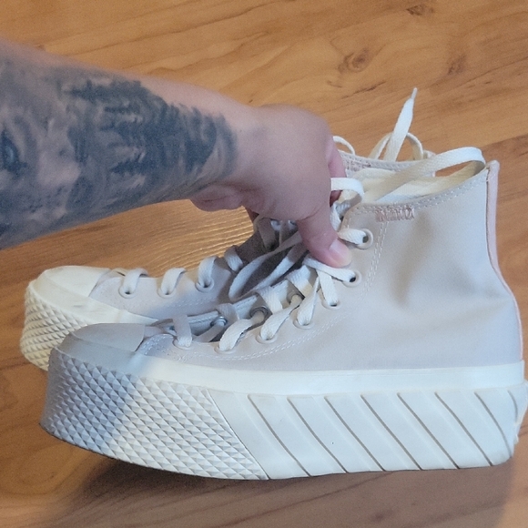 Converse Cream Platform High-Top Sneakers - Picture 2 of 5
